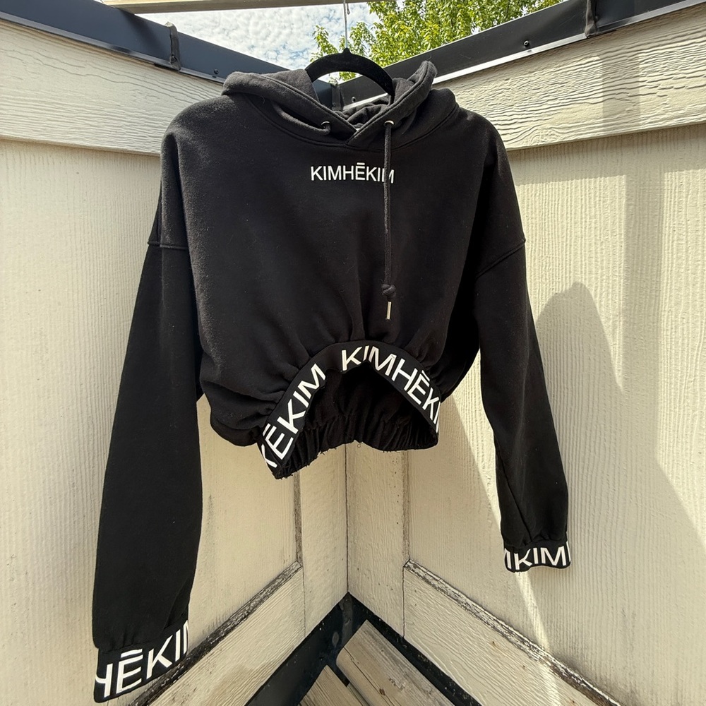 Black KIMHĒKIM Cropped Hoodie